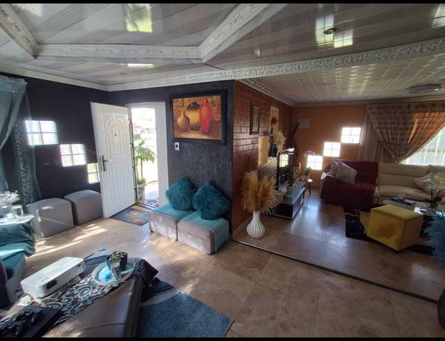 3 BEDROOM HOUSE FOR SALE IN ALVEDA